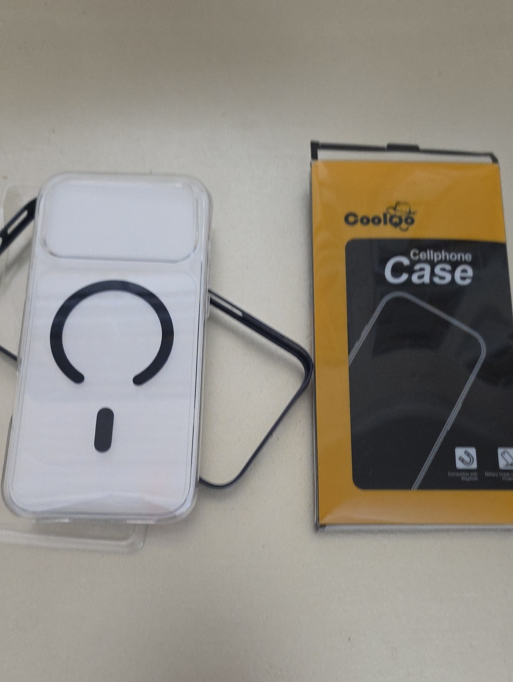 Iphone 17 Pro Max Clear Cellphone Case with Black Ring Accent - Clear/Black